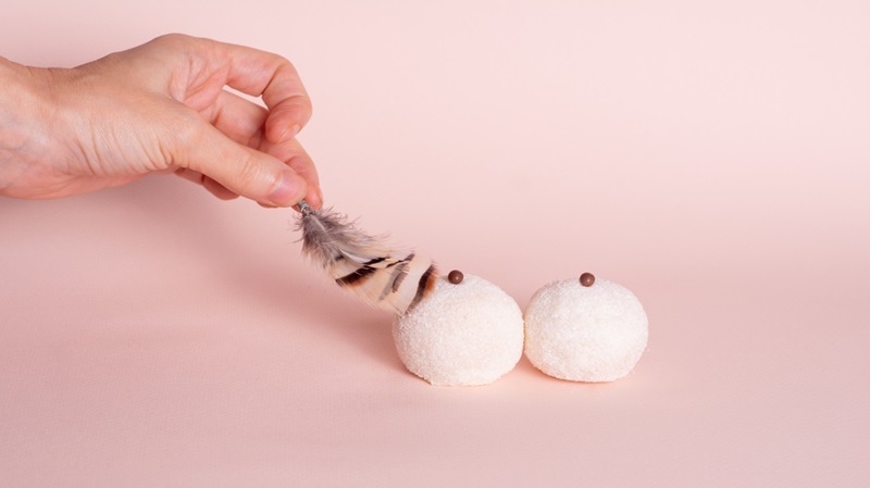 乳首が「くすぐったい」を「気持ちいい」に変える正しい触り方